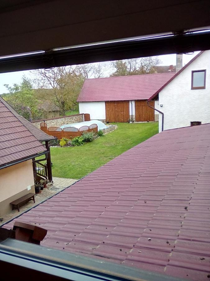 Hostinec U Janatu S Ubytovanim Cestin Exterior foto