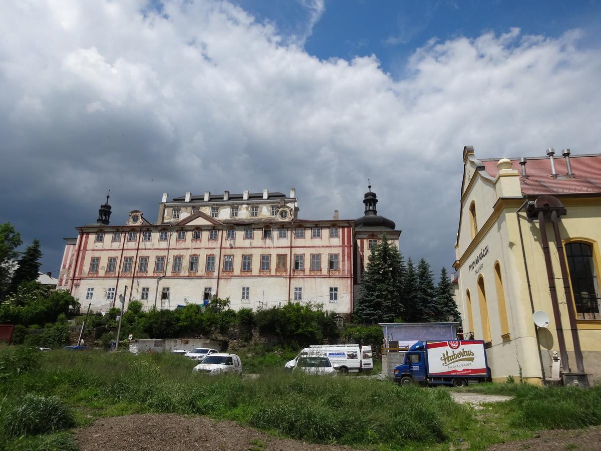 Hostinec U Janatu S Ubytovanim Cestin Exterior foto