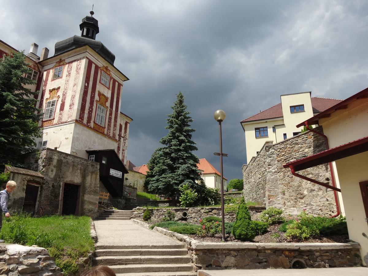 Hostinec U Janatu S Ubytovanim Cestin Exterior foto